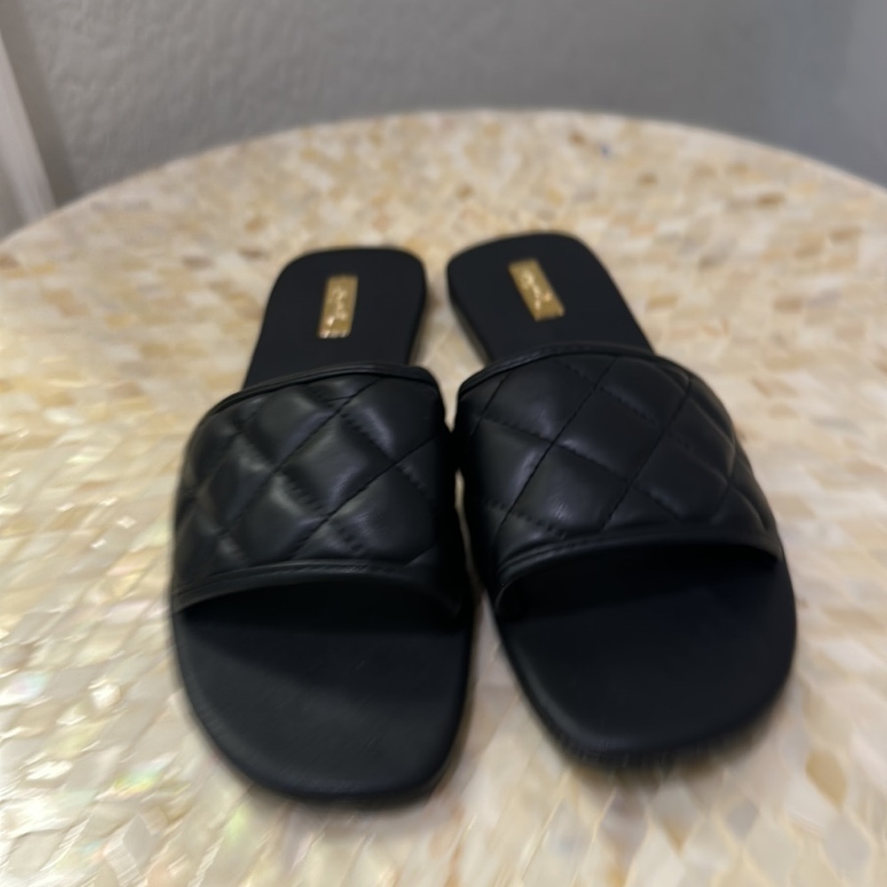 Qupid Black Faux Leather Slipper In Size 10 - Picture 8 of 8